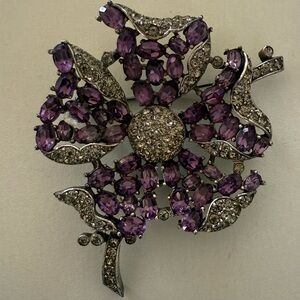50’s Vintage Trifari Alfred Philippe Purple Rhinestone Silver Tone Flower Brooch
